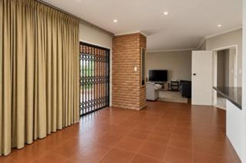 To Let 3 Bedroom Property for Rent in Waterkloof Ridge Gauteng