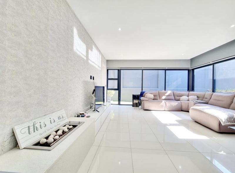 To Let 3 Bedroom Property for Rent in Atholl Gauteng