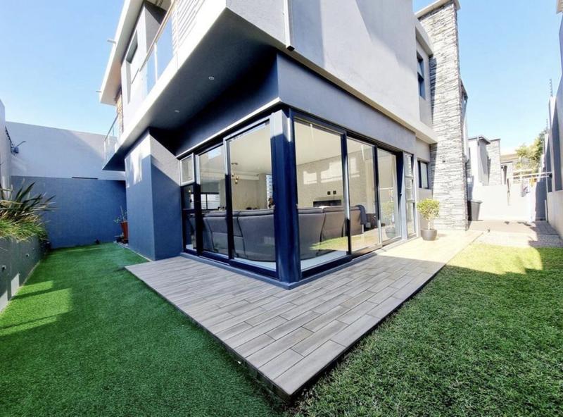 To Let 3 Bedroom Property for Rent in Atholl Gauteng