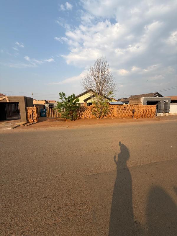 3 Bedroom Property for Sale in Protea Glen Gauteng