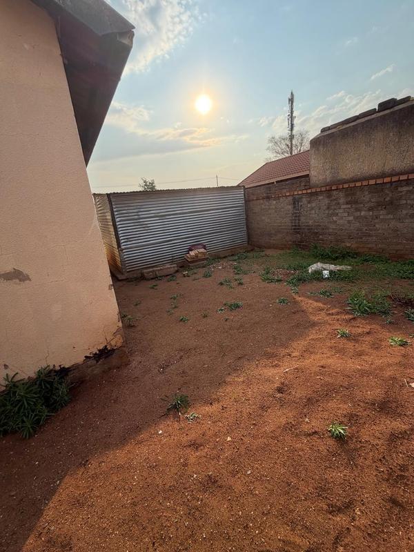 3 Bedroom Property for Sale in Protea Glen Gauteng