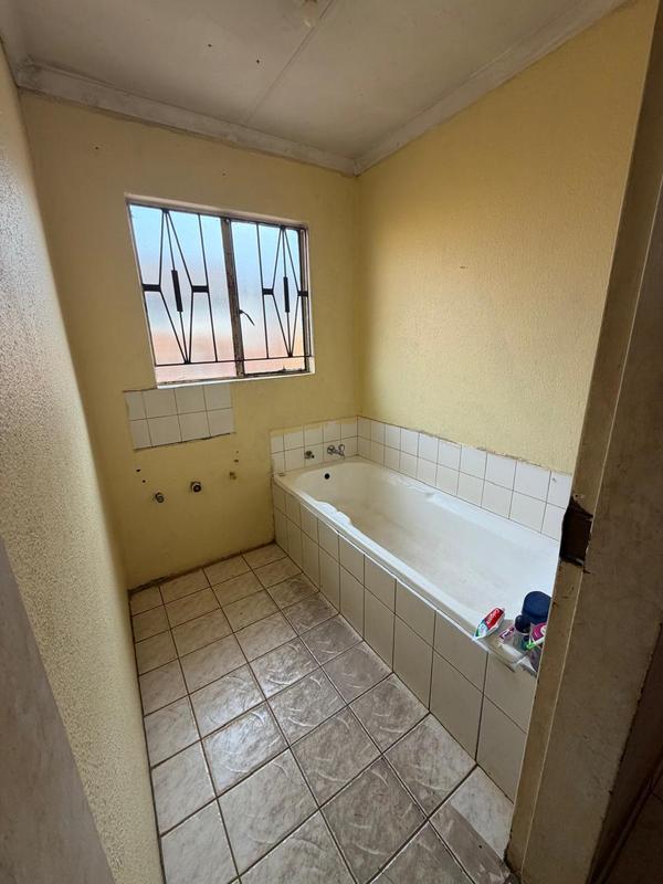 3 Bedroom Property for Sale in Protea Glen Gauteng
