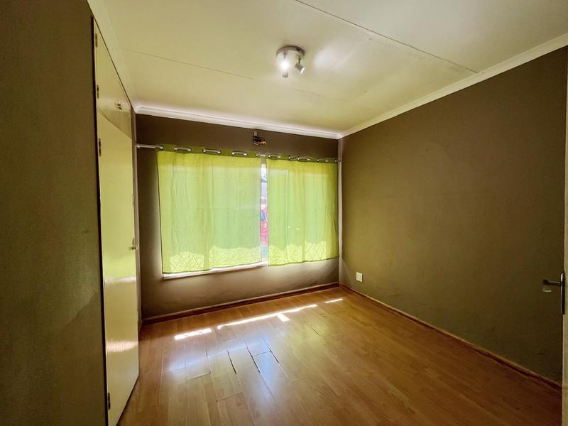 6 Bedroom Property for Sale in Blairgowrie Gauteng