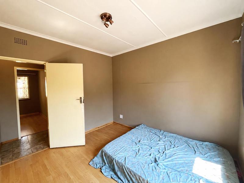 6 Bedroom Property for Sale in Blairgowrie Gauteng
