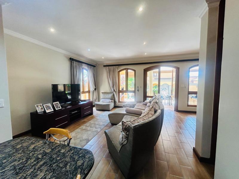 To Let 5 Bedroom Property for Rent in Bedfordview Gauteng