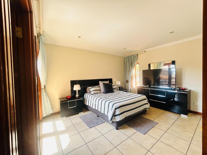 To Let 5 Bedroom Property for Rent in Bedfordview Gauteng