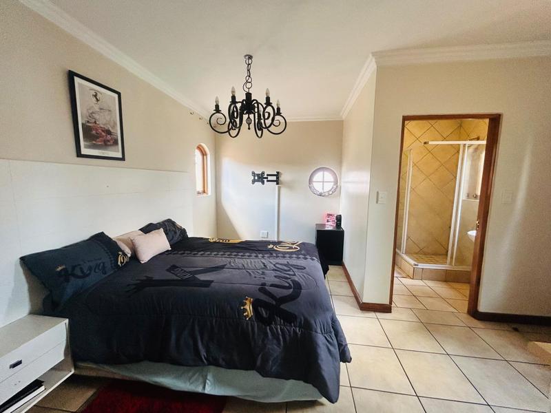 To Let 5 Bedroom Property for Rent in Bedfordview Gauteng