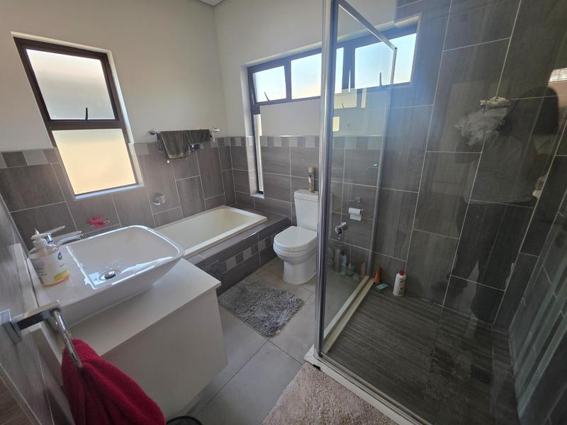 3 Bedroom Property for Sale in Ferndale Gauteng