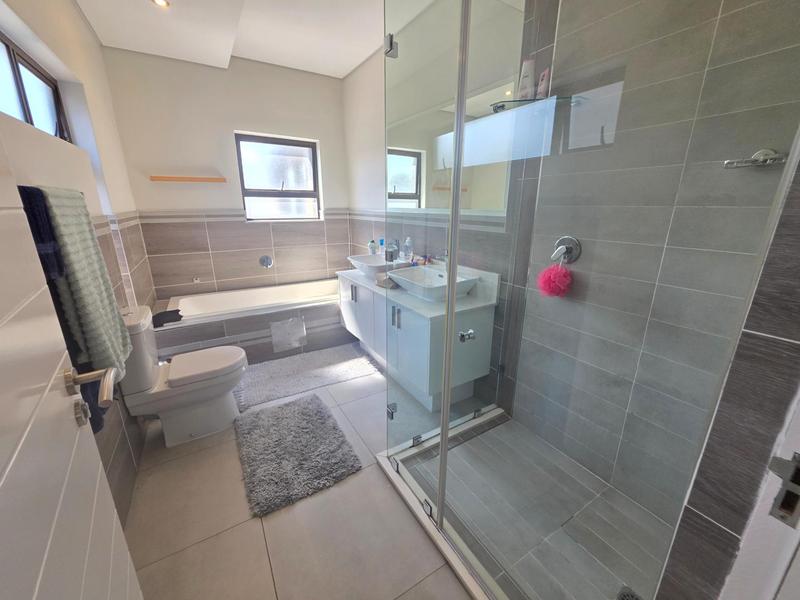3 Bedroom Property for Sale in Ferndale Gauteng