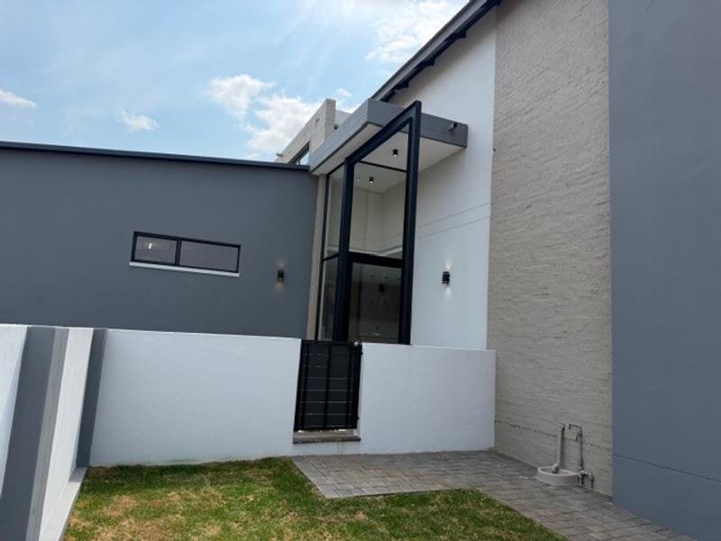 4 Bedroom Property for Sale in Fountainbrook Estate Gauteng