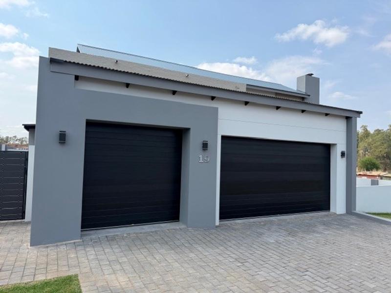 4 Bedroom Property for Sale in Fountainbrook Estate Gauteng