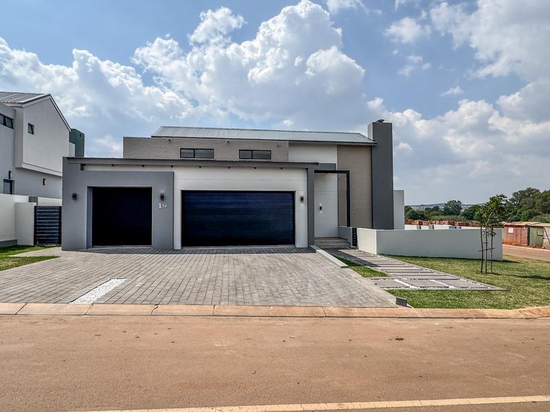4 Bedroom Property for Sale in Midstream Heights Gauteng