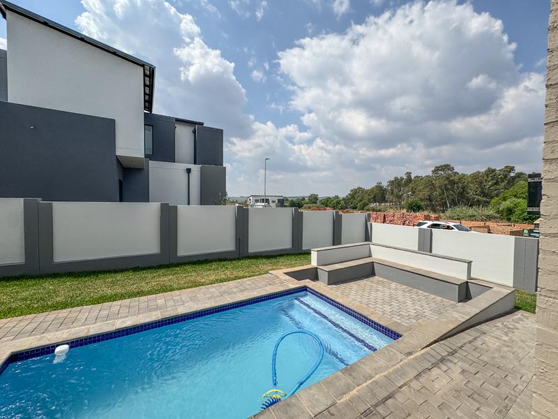 4 Bedroom Property for Sale in Midstream Heights Gauteng