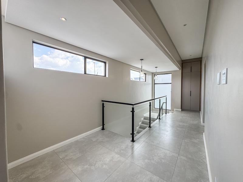4 Bedroom Property for Sale in Midstream Heights Gauteng