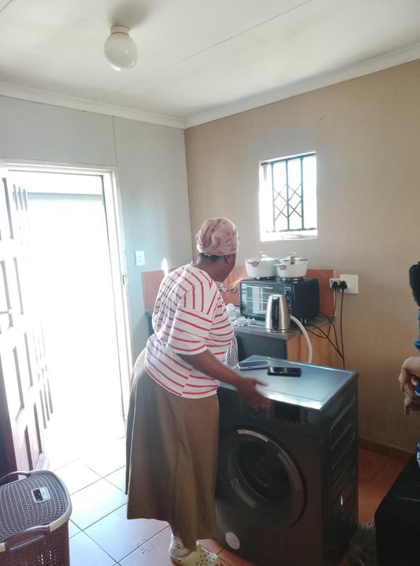 2 Bedroom Property for Sale in Windmill Park Gauteng