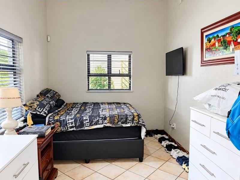 5 Bedroom Property for Sale in Sunnyrock Gauteng