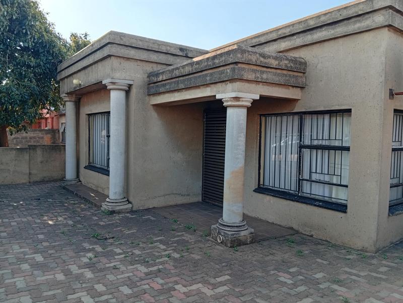 7 Bedroom Property for Sale in Tembisa Gauteng