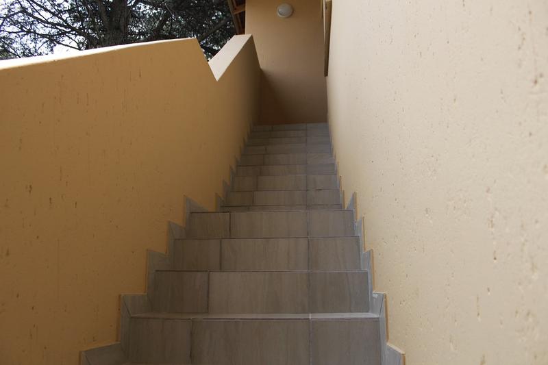 To Let 1 Bedroom Property for Rent in Buccleuch Gauteng