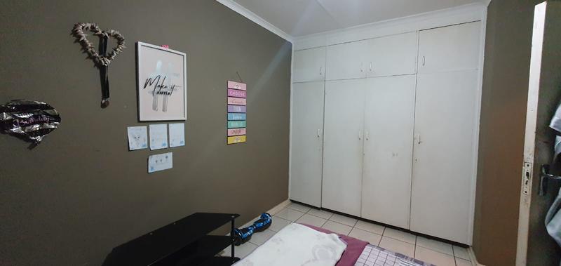 To Let 2 Bedroom Property for Rent in Dayanglen Gauteng