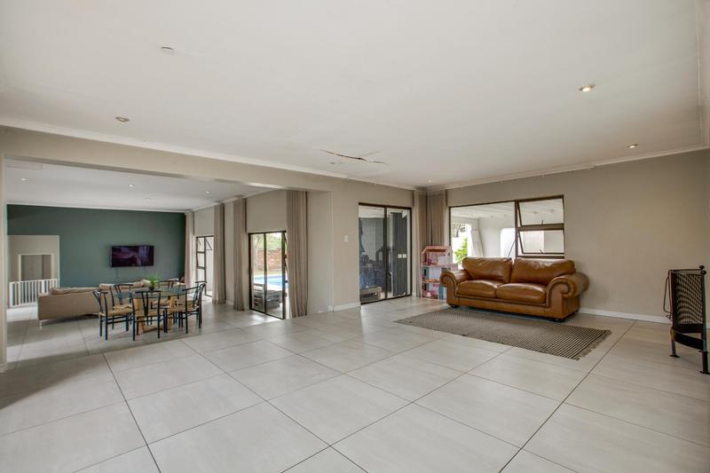 4 Bedroom Property for Sale in Fourways Gardens Gauteng