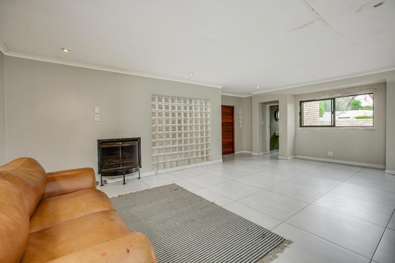 4 Bedroom Property for Sale in Fourways Gardens Gauteng