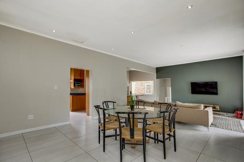 4 Bedroom Property for Sale in Fourways Gardens Gauteng