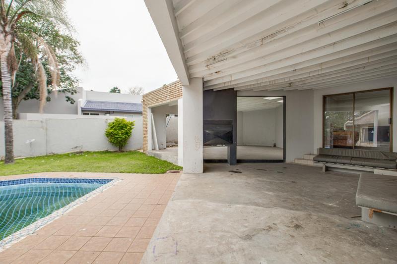 4 Bedroom Property for Sale in Fourways Gardens Gauteng