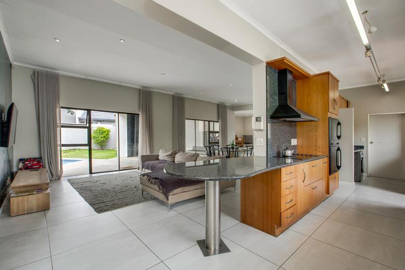 4 Bedroom Property for Sale in Fourways Gardens Gauteng