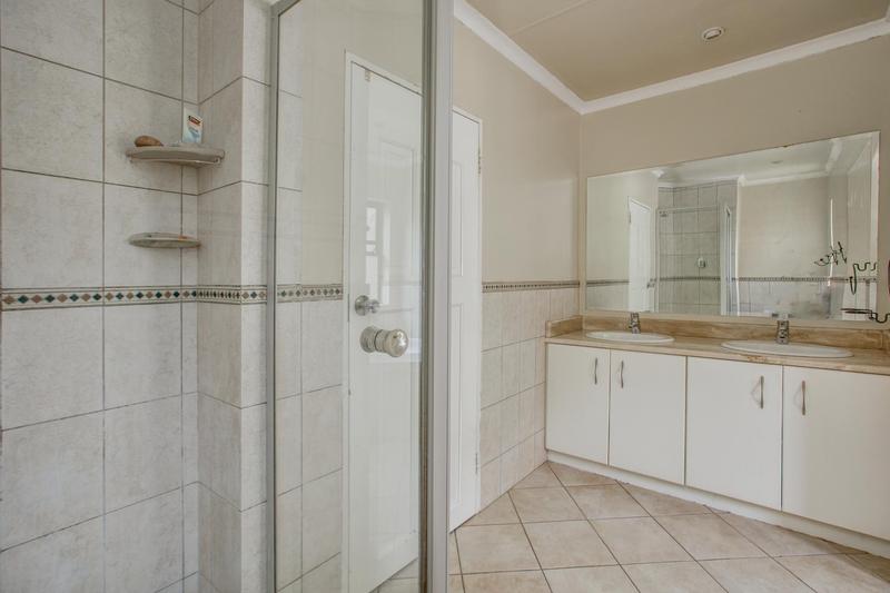 4 Bedroom Property for Sale in Fourways Gardens Gauteng