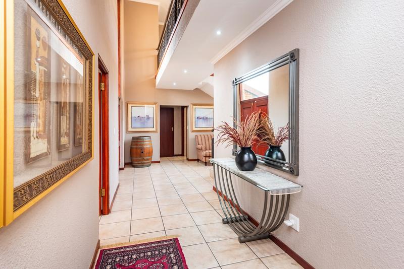 5 Bedroom Property for Sale in Chancliff A H Gauteng