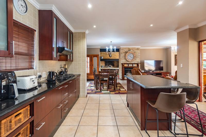 5 Bedroom Property for Sale in Chancliff A H Gauteng