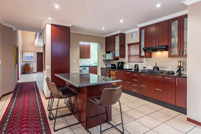 5 Bedroom Property for Sale in Chancliff A H Gauteng