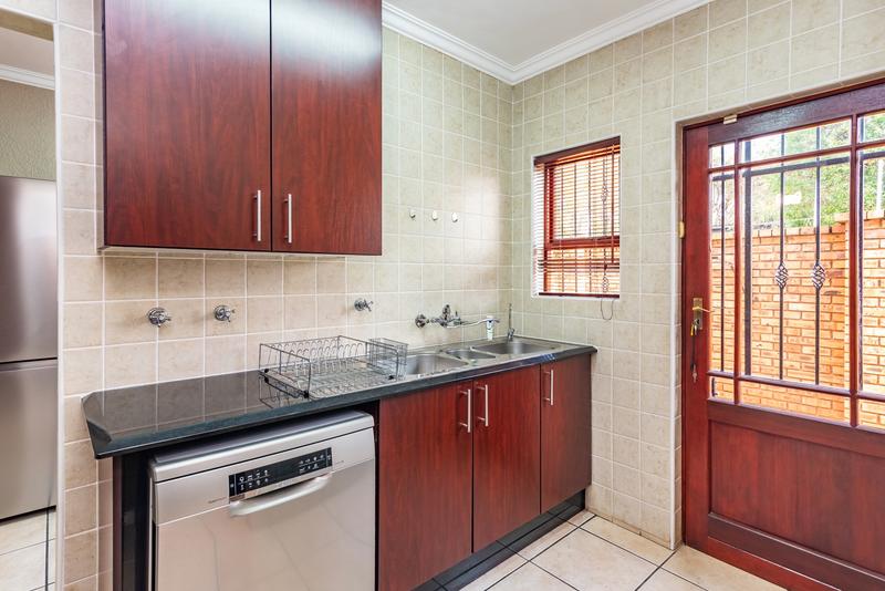 5 Bedroom Property for Sale in Chancliff A H Gauteng