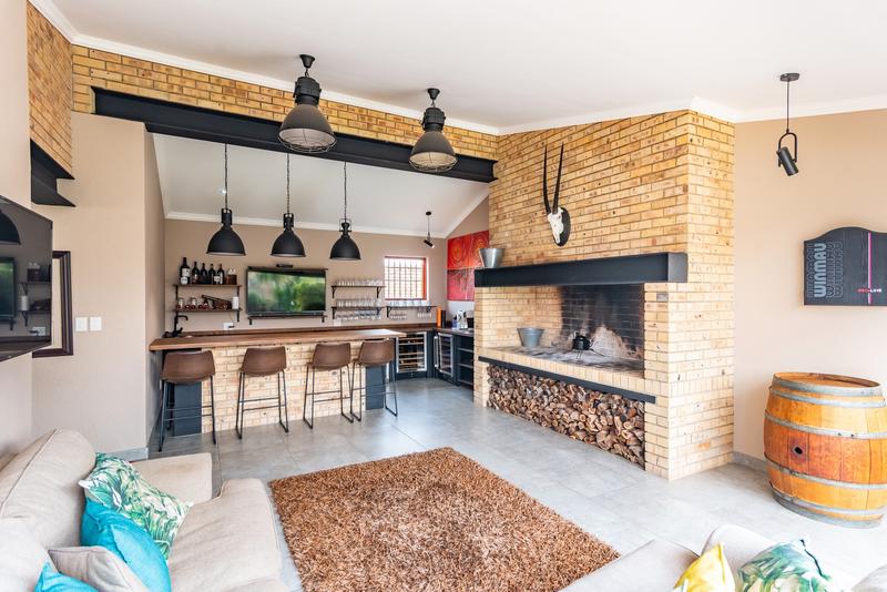 5 Bedroom Property for Sale in Chancliff A H Gauteng