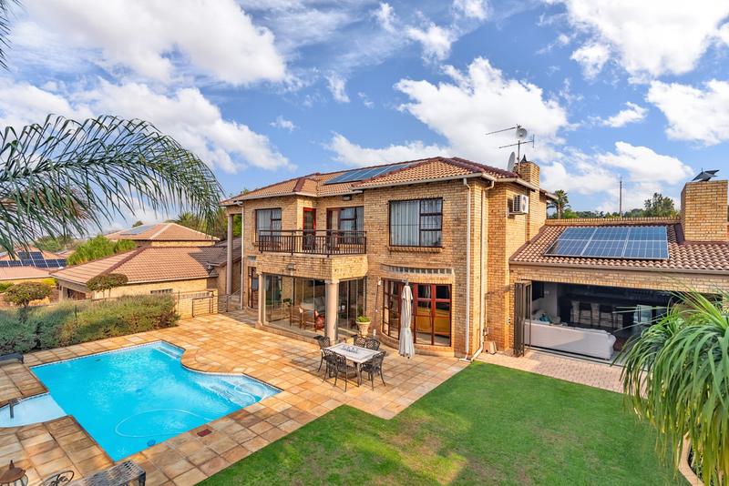 5 Bedroom Property for Sale in Chancliff A H Gauteng