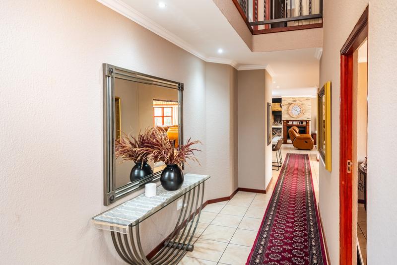 5 Bedroom Property for Sale in Chancliff A H Gauteng