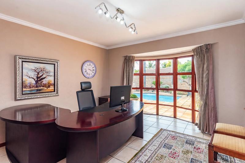5 Bedroom Property for Sale in Chancliff A H Gauteng
