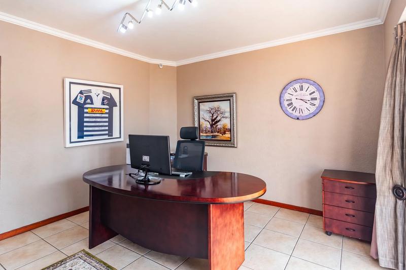5 Bedroom Property for Sale in Chancliff A H Gauteng