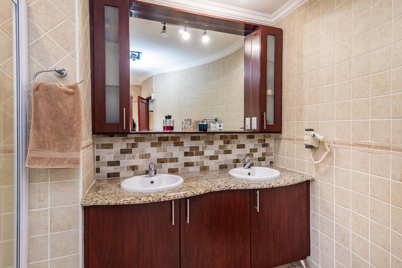 5 Bedroom Property for Sale in Chancliff A H Gauteng