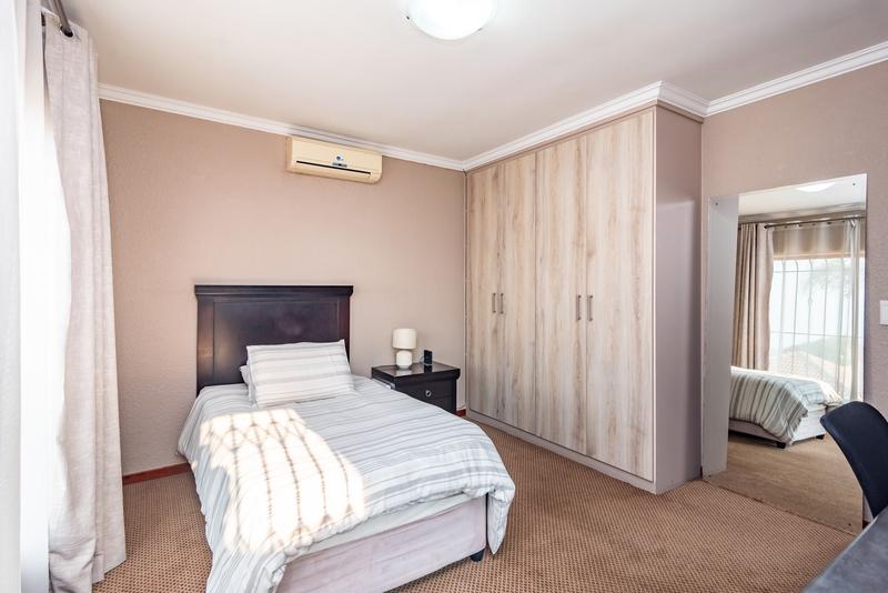 5 Bedroom Property for Sale in Chancliff A H Gauteng