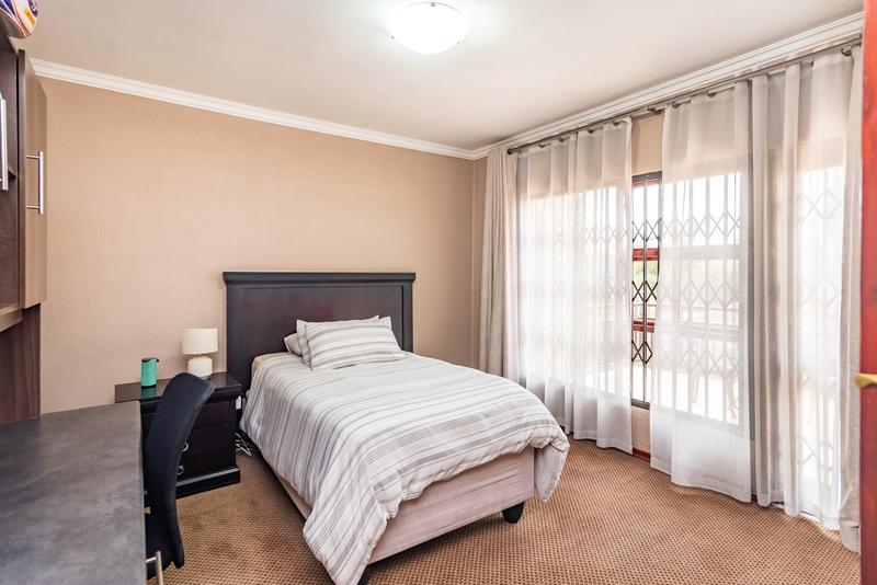 5 Bedroom Property for Sale in Chancliff A H Gauteng