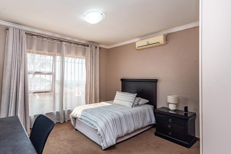 5 Bedroom Property for Sale in Chancliff A H Gauteng