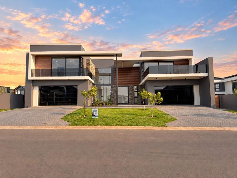 5 Bedroom Property for Sale in Midstream Heights Gauteng