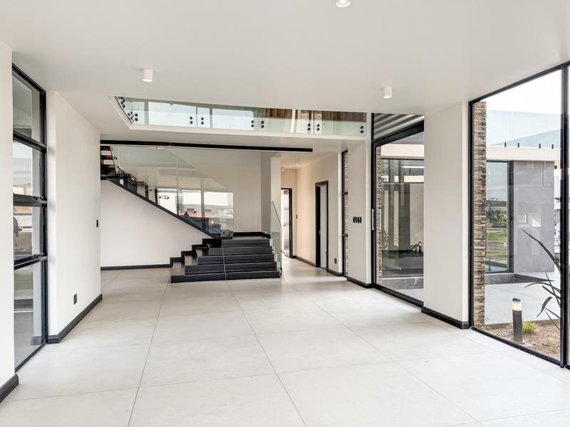 5 Bedroom Property for Sale in Midstream Heights Gauteng