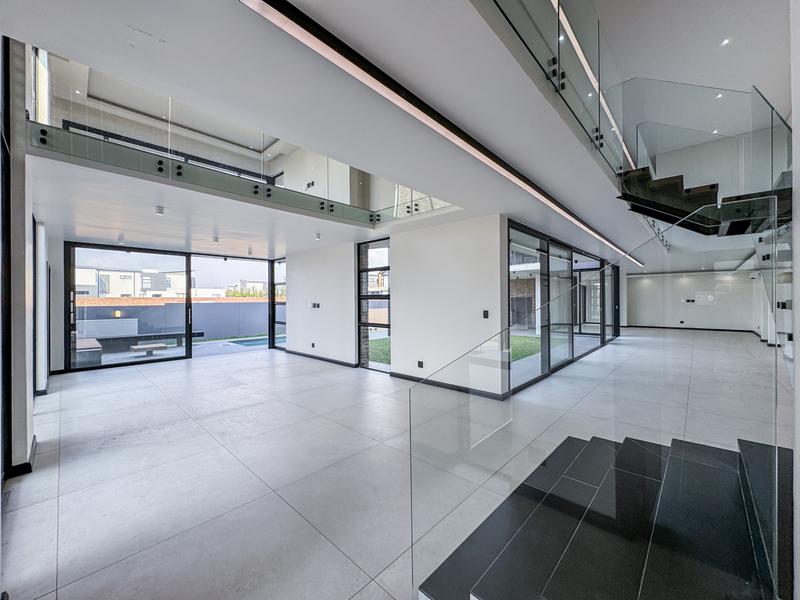 5 Bedroom Property for Sale in Midstream Heights Gauteng