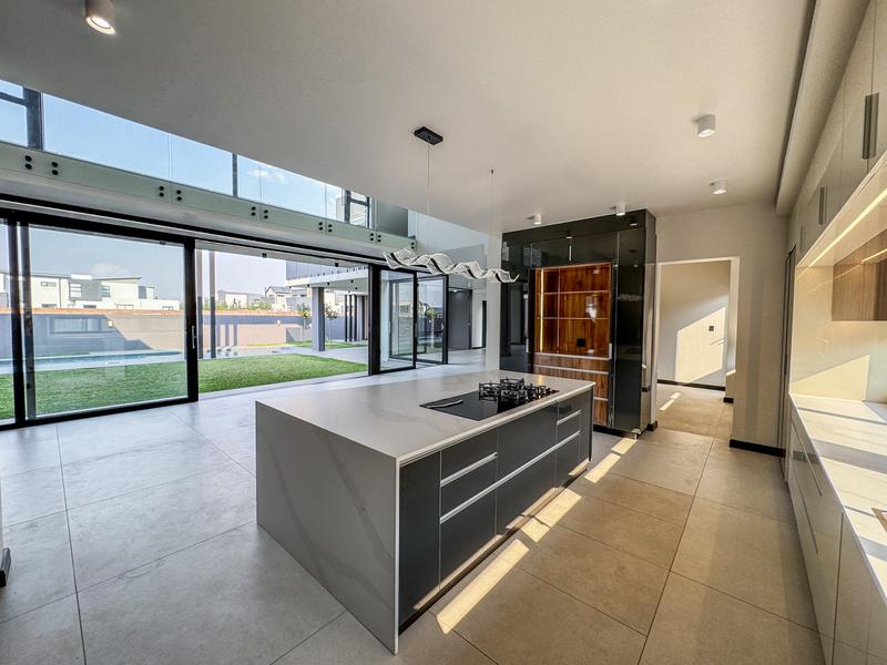 5 Bedroom Property for Sale in Midstream Heights Gauteng
