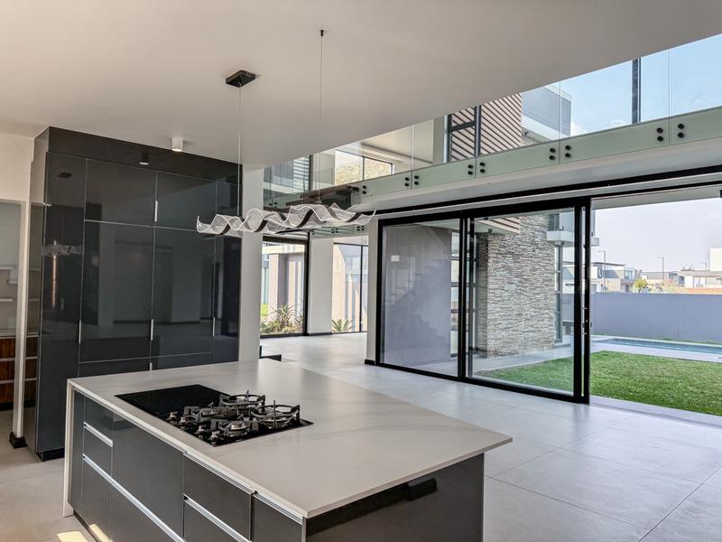 5 Bedroom Property for Sale in Midstream Heights Gauteng