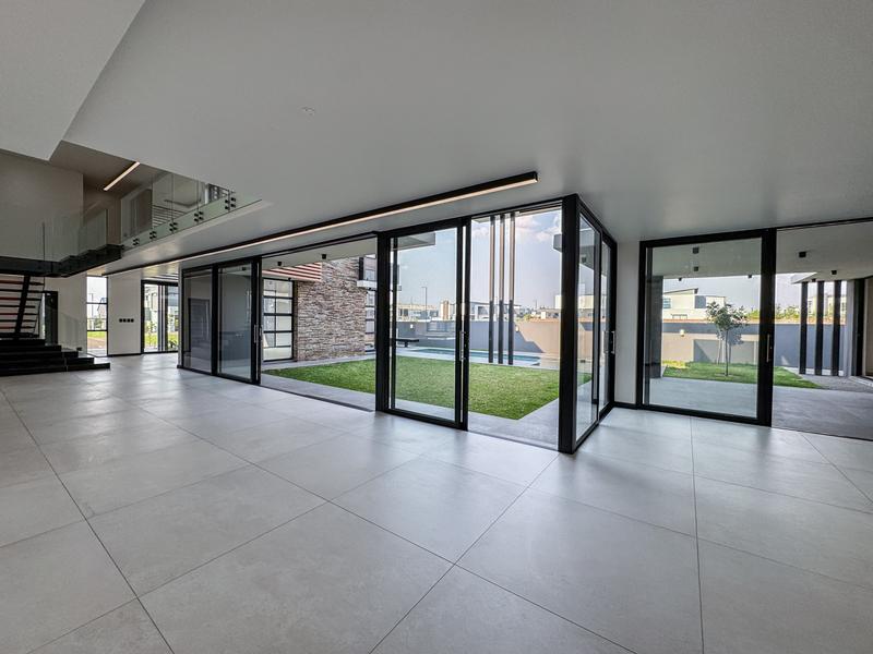 5 Bedroom Property for Sale in Midstream Heights Gauteng