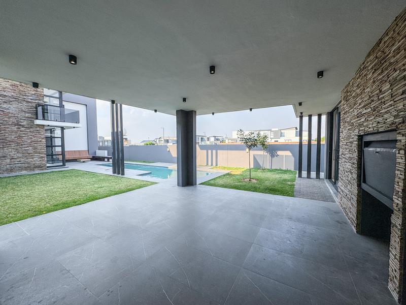 5 Bedroom Property for Sale in Midstream Heights Gauteng