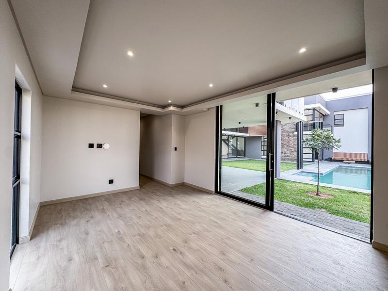 5 Bedroom Property for Sale in Midstream Heights Gauteng